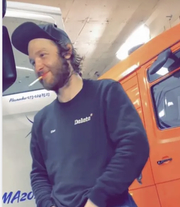 whitegenericdude